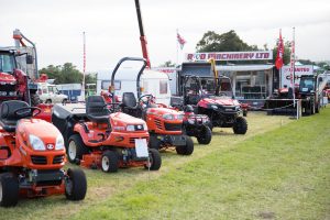 YEALMPTONSHOW 2017 10 300x200 - YEALMPTONSHOW_2017-10