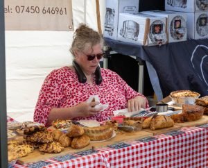 0H0A7349 300x242 - 0H0A7349